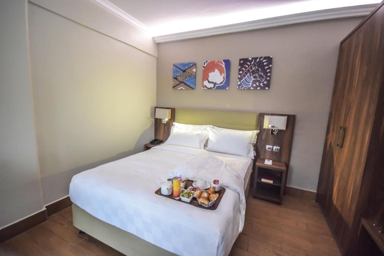 Hotel La Falaise Bonapriso Douala Exterior photo