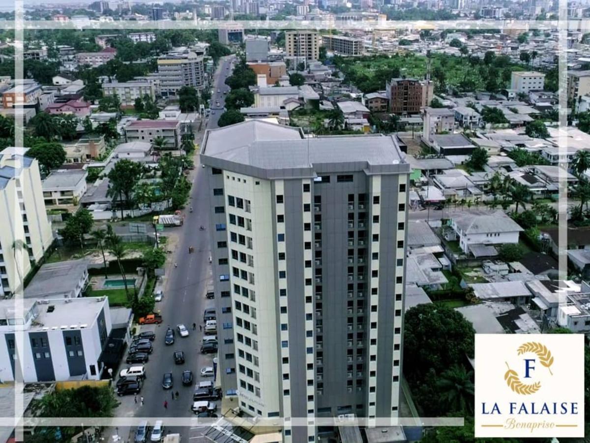 Hotel La Falaise Bonapriso Douala Exterior photo